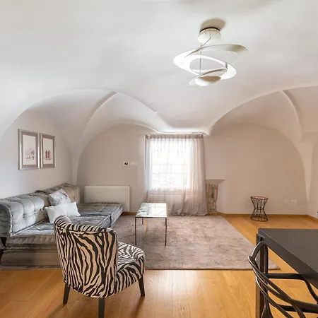 Apartment Santo Stefano Elegant By Wonderful Italy *