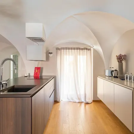 شقة Santo Stefano Elegant By Wonderful Italy