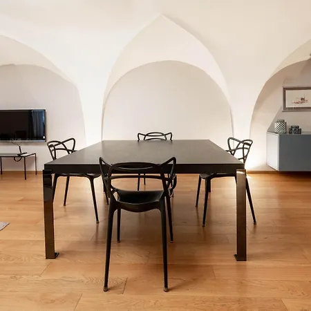 Διαμέρισμα Santo Stefano Elegant By Wonderful Italy *