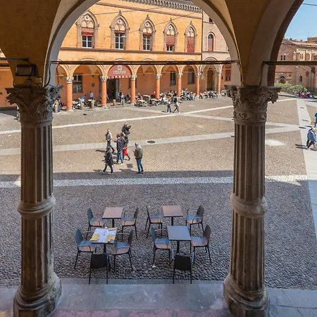 Apartment Santo Stefano Elegant By Wonderful Italy